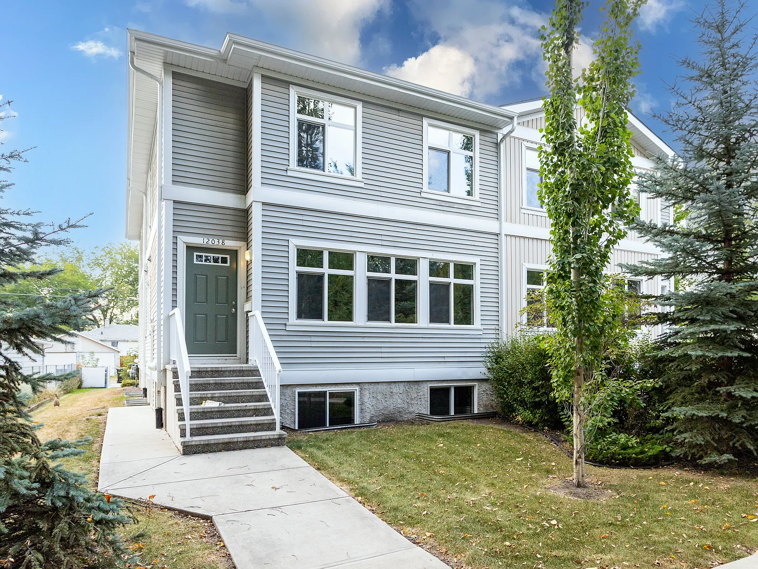 3 Bed and 1 Bed Units in Montrose For Rent — Photo 2