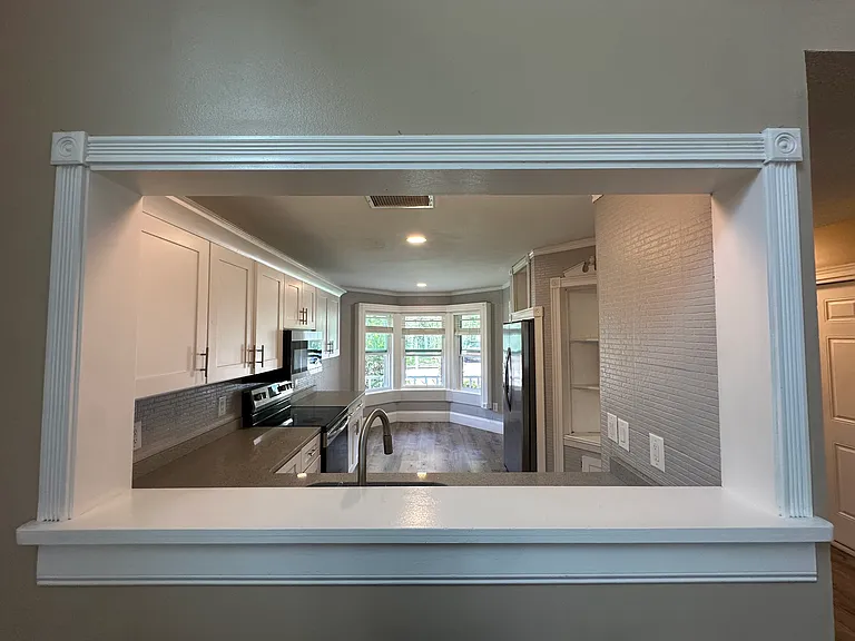 1724 Chatham Cir — Photo 6