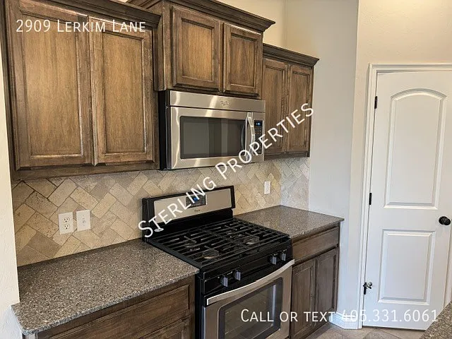 2909 Lerkim Ln — Photo 11