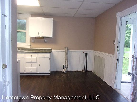 2nd image of 2517 Grand Ave