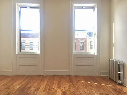 Rented by Premier Metro Realty Corp | media 11