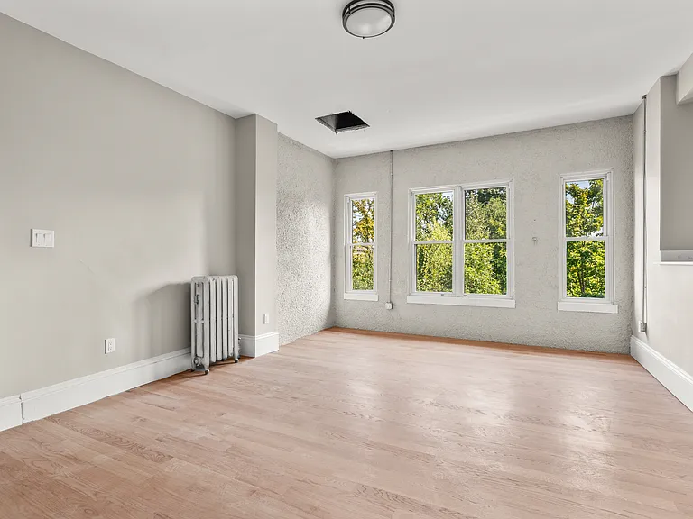 19 Agassiz Street — Photo 15