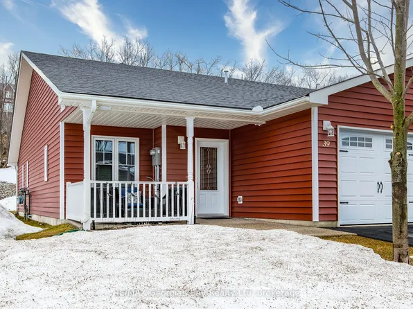 39 Chamberlain Cres, Penetanguishene, ON L9M 0A6
