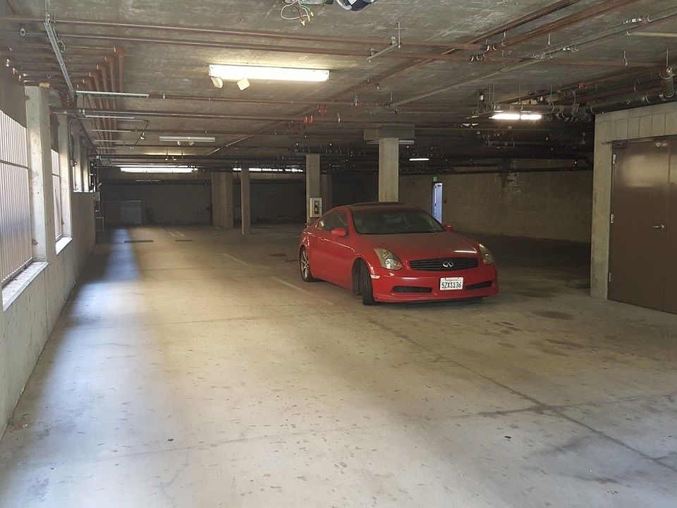 Building Photo 3