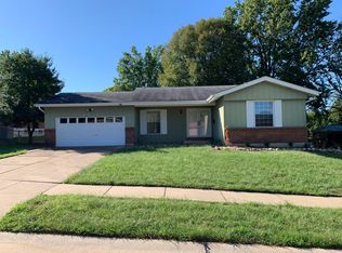 5210 Ponawanda Trl, Florissant, MO 63033