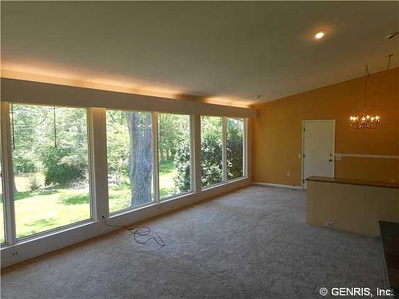 2nd image of 6 Creekside Dr