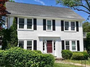 15 Oak Hill Rd, Waltham, MA 02451
