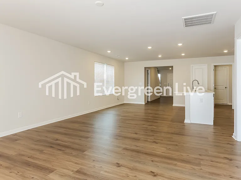 113 Stokely Way — Photo 4