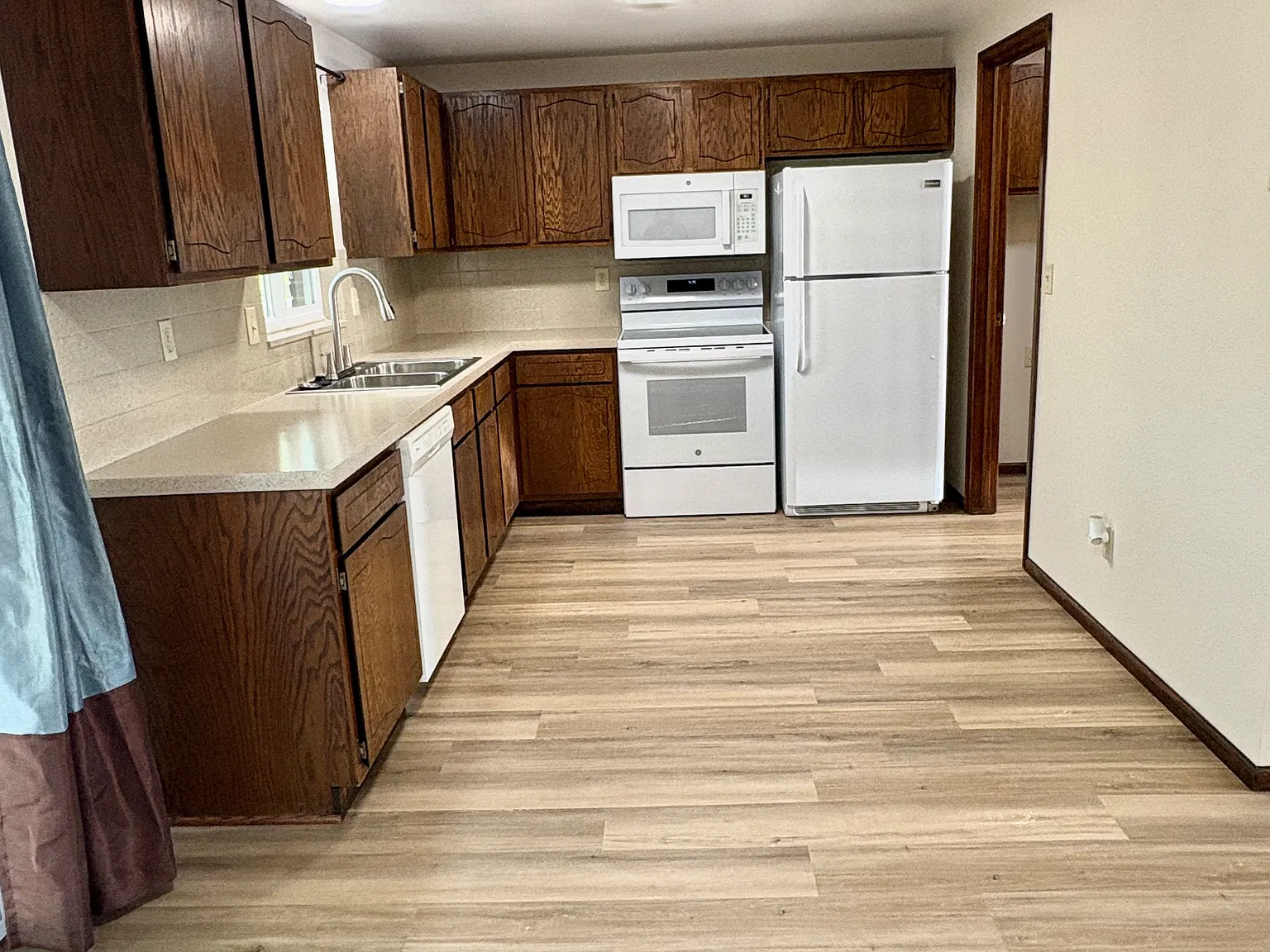 2 bed, 920 sqft, $1,600 — Photo 4