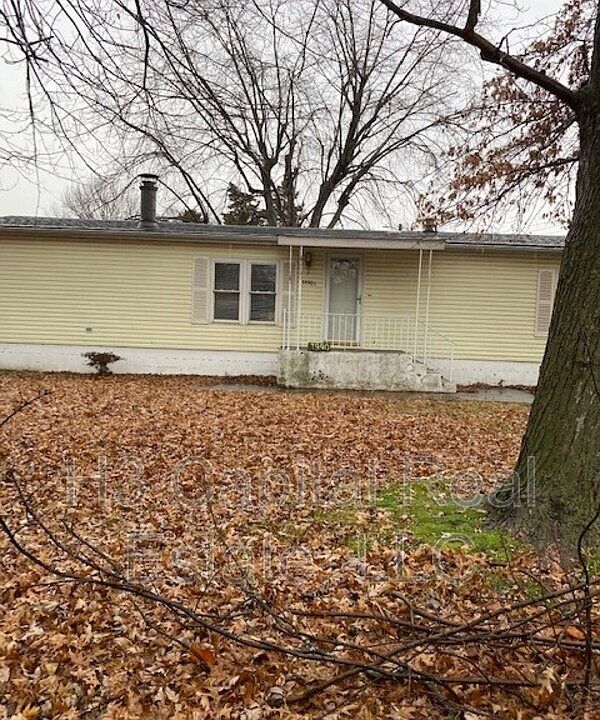 1st image of 3990 Lake St