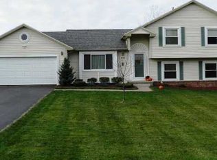 7727 Roder Pkwy, Ontario, NY 14519