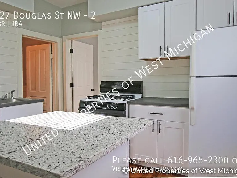 827 Douglas St NW #2 — Photo 1