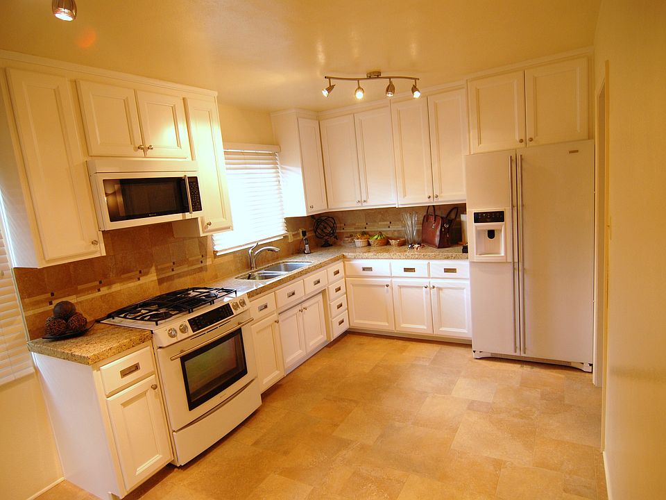1st image of 534-38 Hosmer St