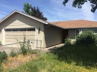 3279 Blackthorn Way, Medford, OR 97504