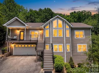 24 Sunnie Rae Ln, Candler, NC 28715