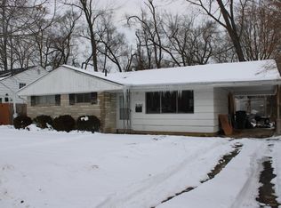 3190 Kenny Rd, Columbus, OH 43221