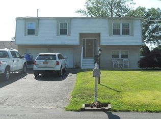152 Bluejacket Ave, Manahawkin, NJ 08050