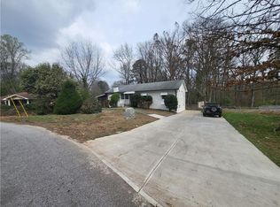 868 King Rd, Jonesboro, GA 30236