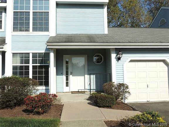 2nd image of 204 Redstone Cir