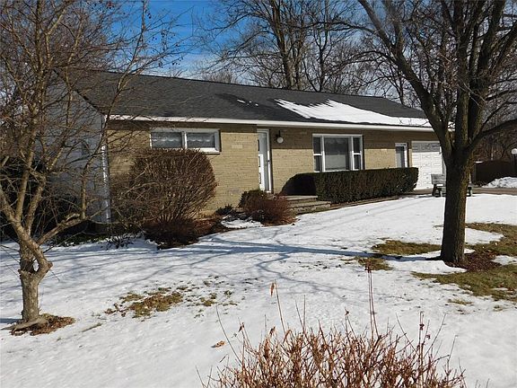 2nd image of 818 Glen Mary Dr