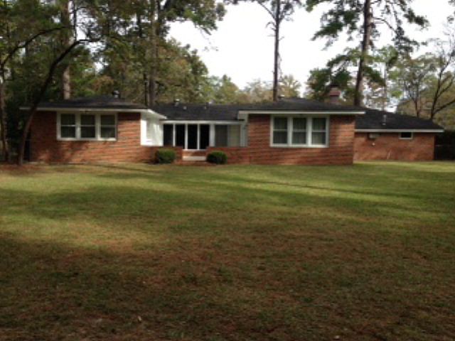 2nd image of 2010 E Wimbledon Dr