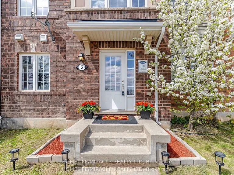 5 Veterans Dr — Photo 2