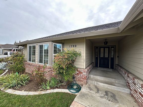 3rd image of 1780 Paddock Ln
