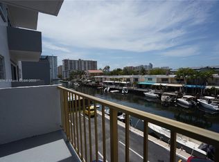 3770 NE 171st St APT 302, North Miami Beach, FL 33160