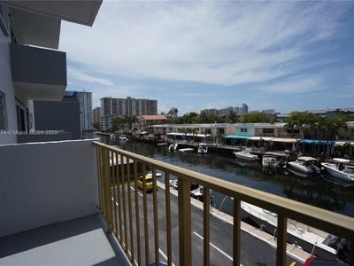3770 NE 171st St APT 302, North Miami Beach, FL, 33160