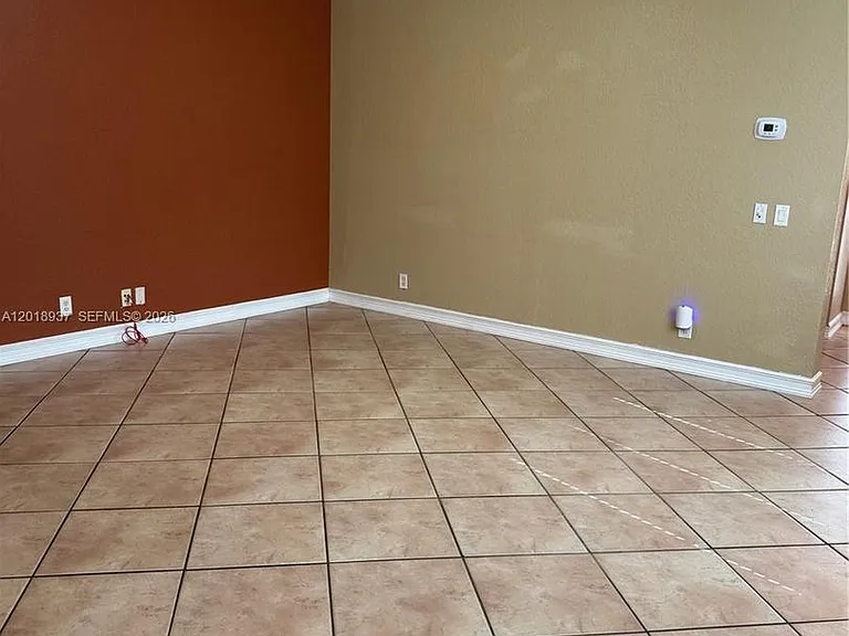 449 Silver Palm Way #449 — Photo 4