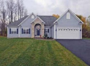 1002 John Leo Dr, Webster, NY 14580