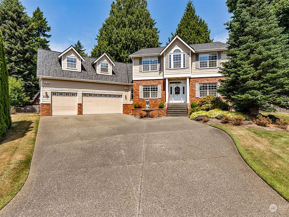 1st image of 2542 Burnaby Park Loop SE