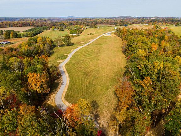 5th image of 32 Spring Branch Hollow Rd