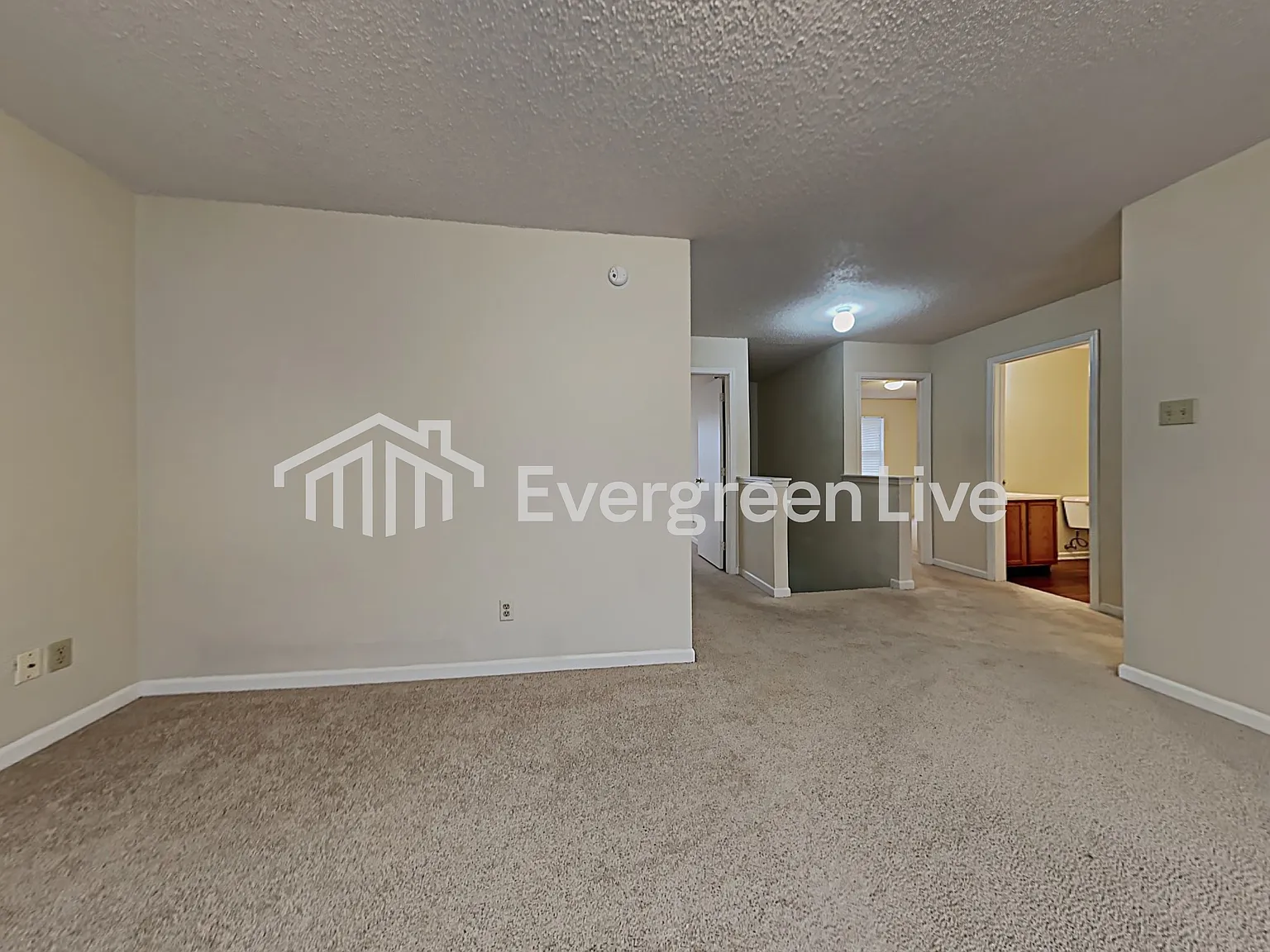 3 bed, 2.5 bath, 1968 sqft, $1,845 — Photo 2