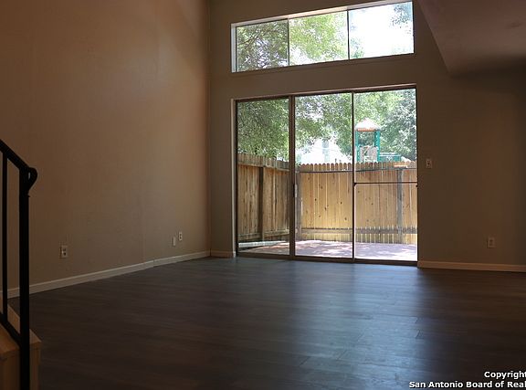 3rd image of 12002 Maplerock St