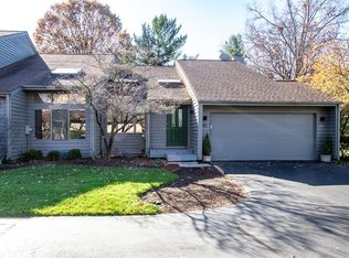 85 Carpenters Rdg, Blue Ash, OH 45241