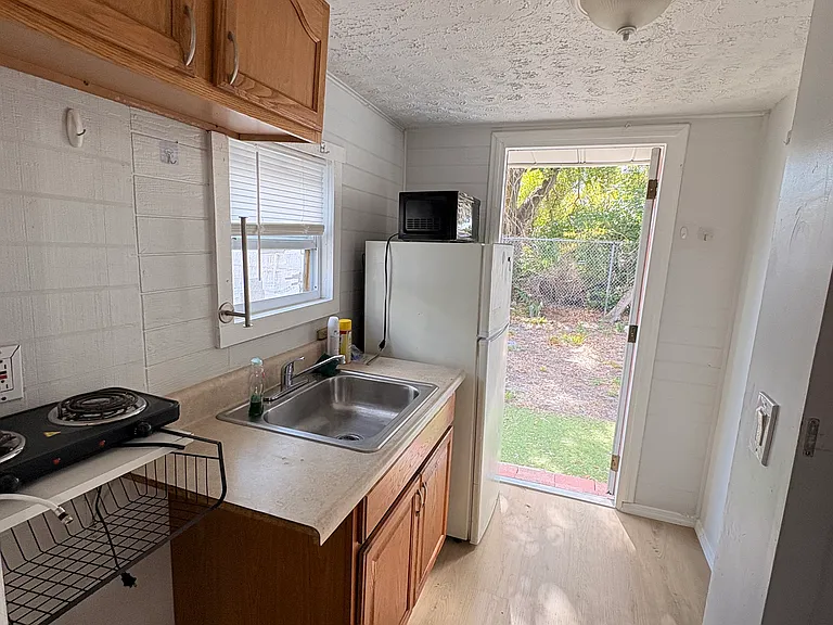 2522 W Cherry St — Photo 6