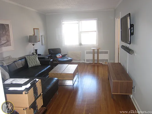 Rented by Realty 2000 Corp | media 21