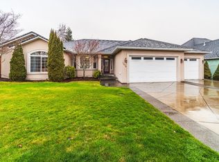 1074 Pumpkin Rdg, Eagle Pt, OR 97524