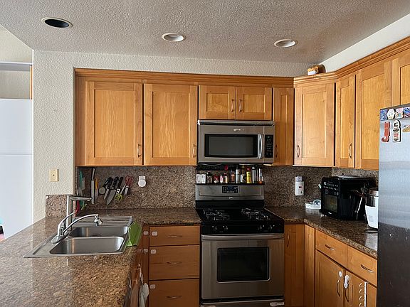 4th image of 401 Camille Cir Unit 12