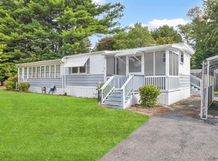 19 Bluebird Cir, Chicopee, MA 01020