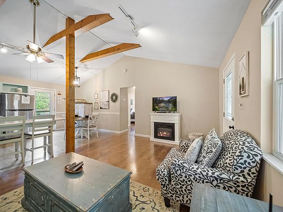 5th image of 1307 Ash Dr