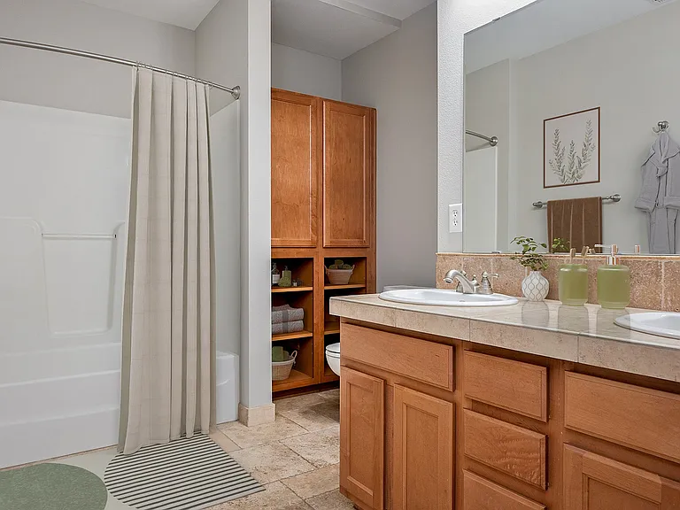 The Meridian Apartments — Photo 10
