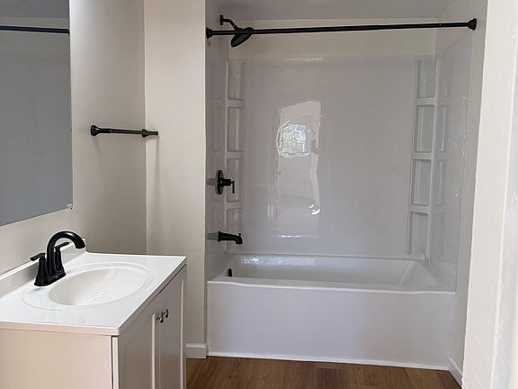 5th image of 208 W Church St #208