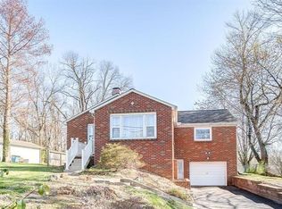504 Hollywood Heights Rd, Caseyville, IL 62232