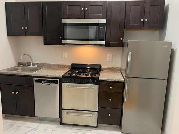 5th image of 1293 Commonwealth Ave #12