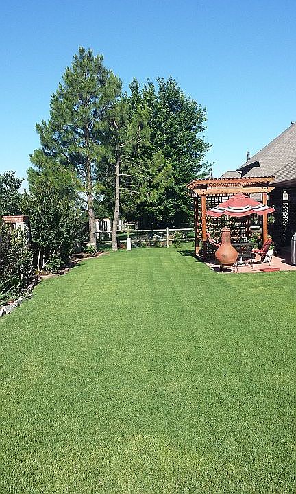 2nd image of 1313 W Omaha Pl