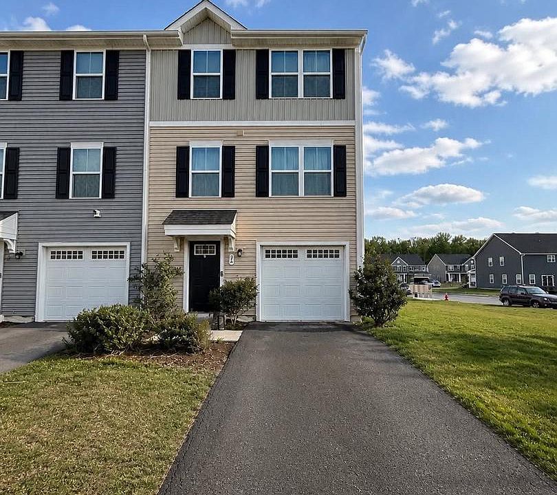 1st image of 14 Snickers Ct