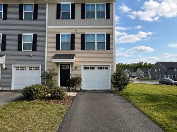 14 Snickers Ct, Martinsburg, WV 25403