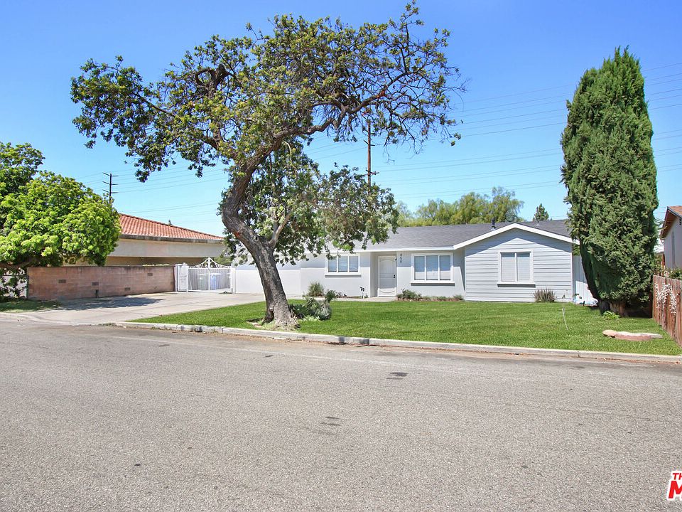 1st image of 450 Calle Jazmin